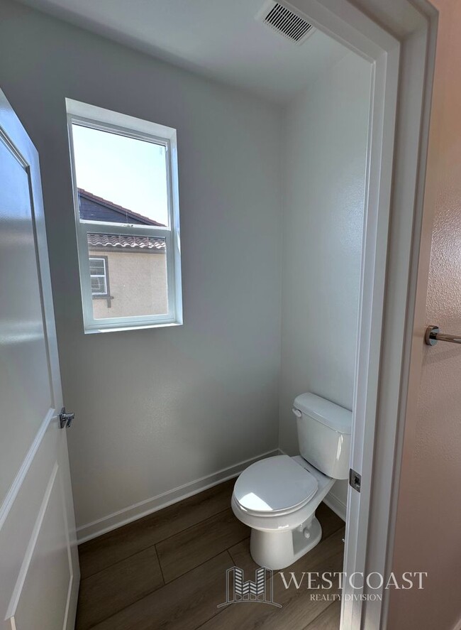 Building Photo - 5954 Catskills Ct