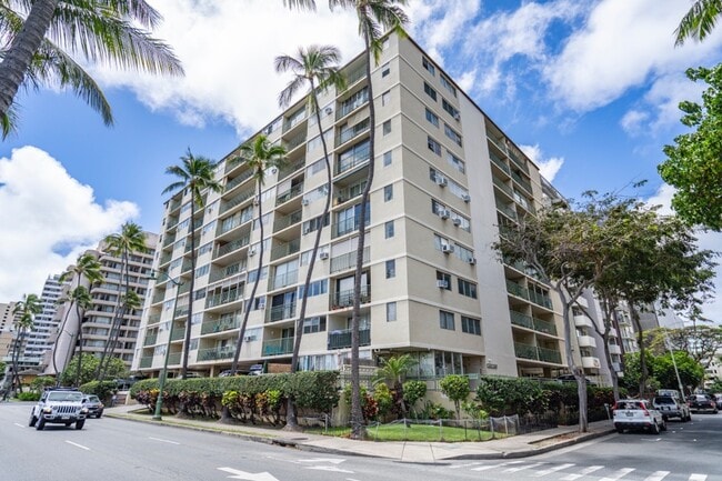 Building Photo - 2355 Ala Wai Blvd