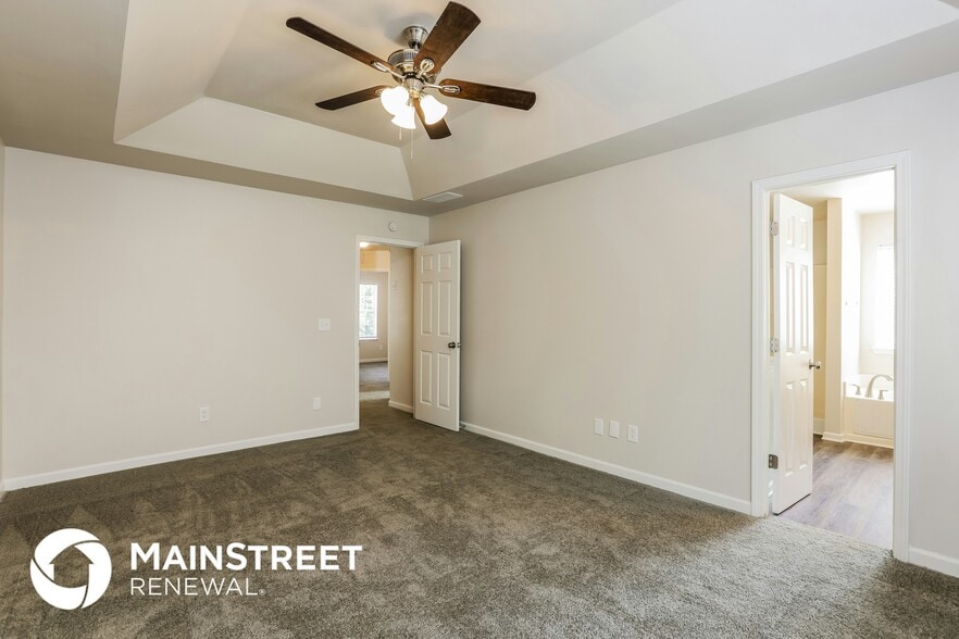 Building Photo - 2804 Crest Ridge Way SW