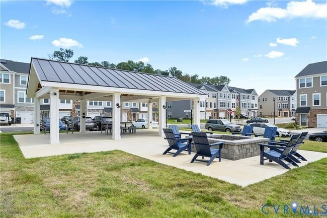 Building Photo - 449 Burden Dr