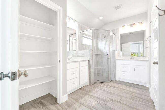 Building Photo - 2530 Alder Wood Ln