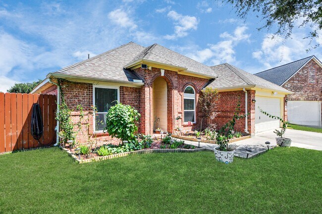 Building Photo - 10850 White Oak Point Ct