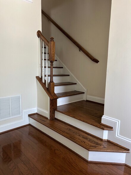 Stairs to 2nd Floor - 211 Quarry Point Rd
