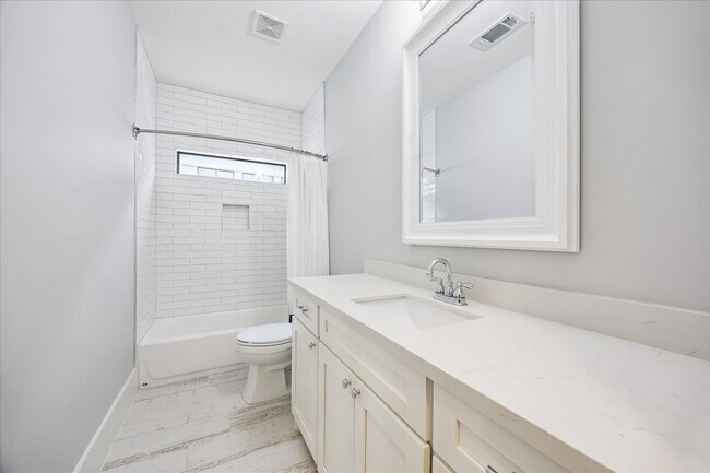 Building Photo - 1519 Richelieu Ln