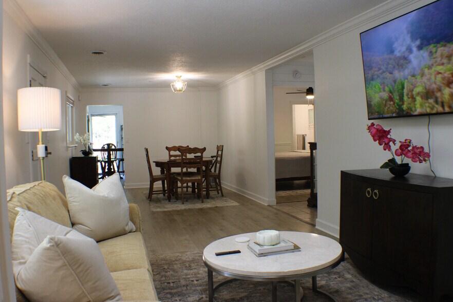 Building Photo - 107 Cori Dr