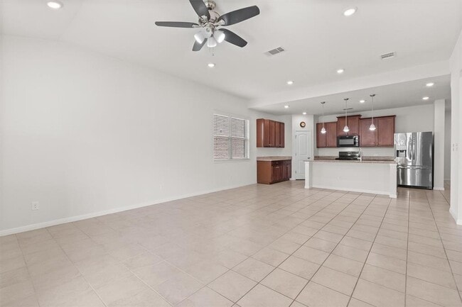 Building Photo - 2124 Hat Bender Lp