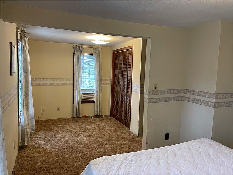 Building Photo - 156 Leach Ave