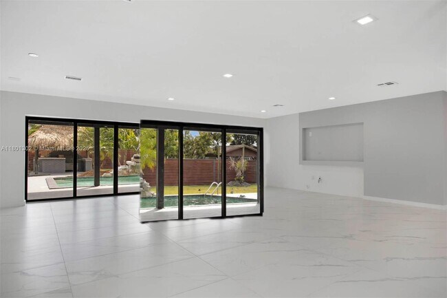 Building Photo - 17701 SW 92nd Ct