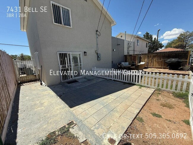 Building Photo - 7431 Bell Ave SE