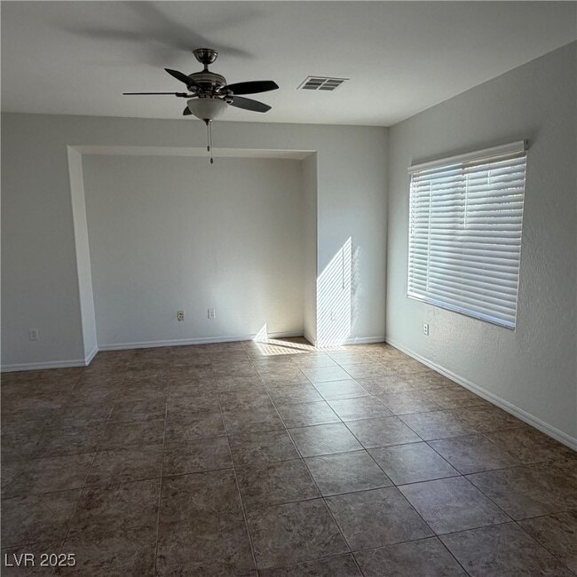 Building Photo - 6842 Feral Dove St