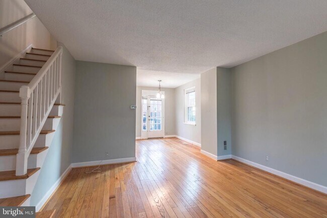 Building Photo - 4859 S 28th St