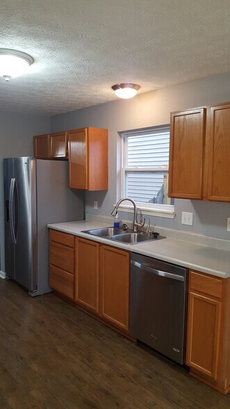 Building Photo - 5598 Dunston Dr