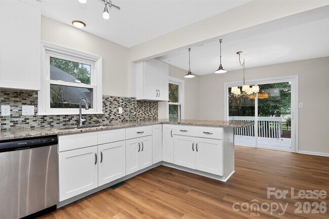 Building Photo - 11122 5 Cedars Rd