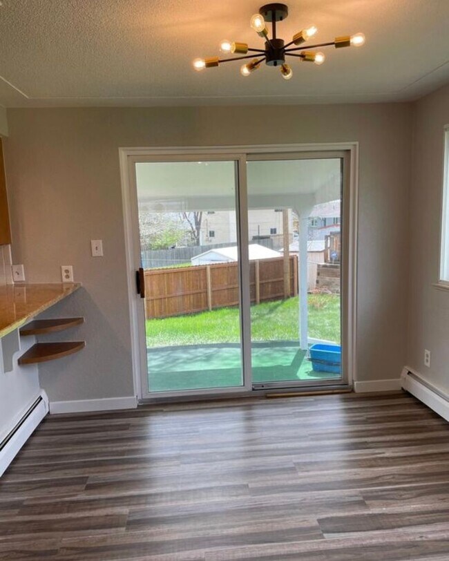 Building Photo - Vance