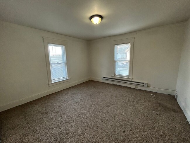 Building Photo - col123