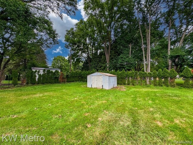 Building Photo - 4096 Chestnut Hill Dr