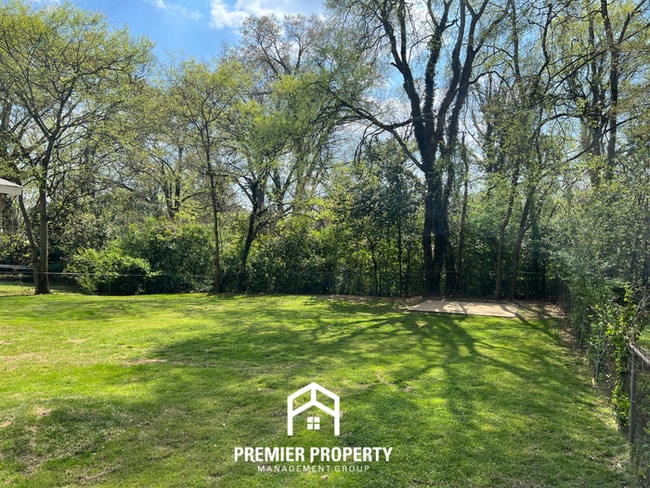 Building Photo - Newly Renovated 3-Bedroom Home for Rent in Huntsville, AL - Hardwood Floors & Fenced Backyard