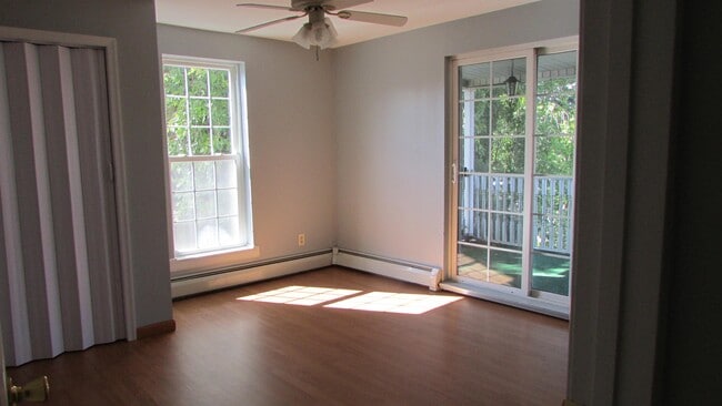 Building Photo - 11 E Orange St