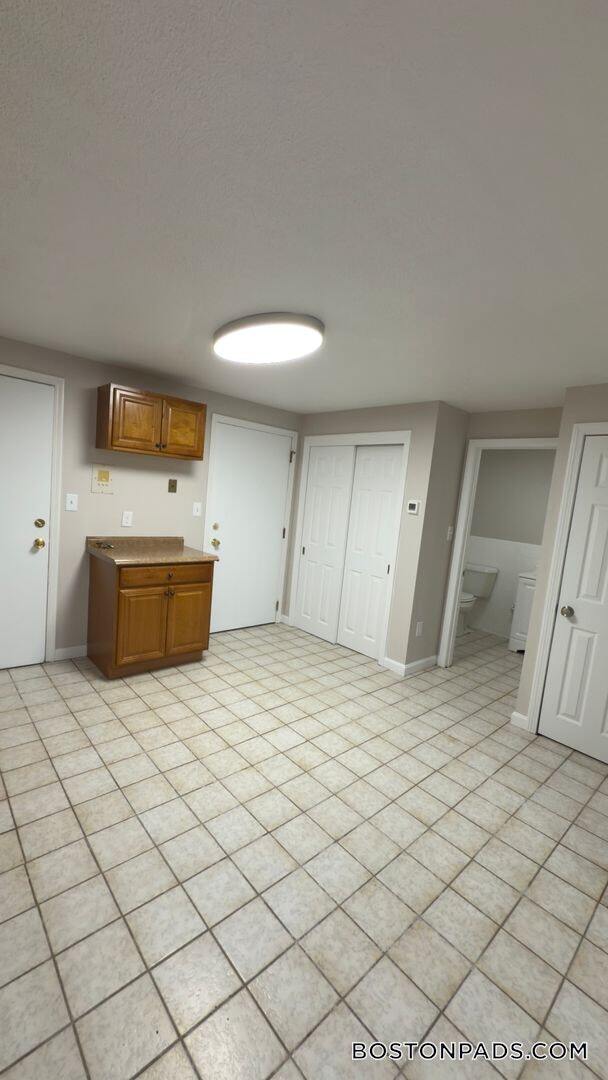 Building Photo - 27 Ridgewood Ln