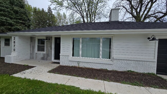 Primary Photo - 2870 S Calhoun Rd