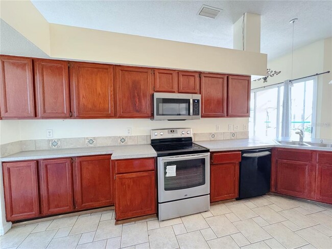 Building Photo - 2436 Deermeadow Dr
