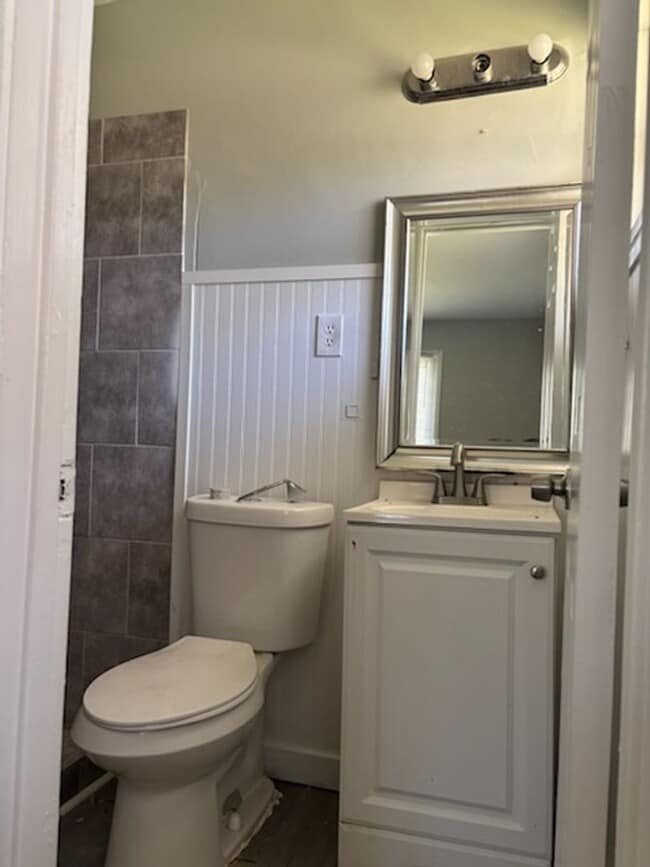 Building Photo - 2846 Marydale Dr