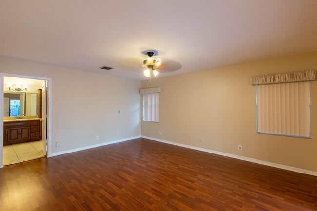 Building Photo - 1559 Grantham Dr