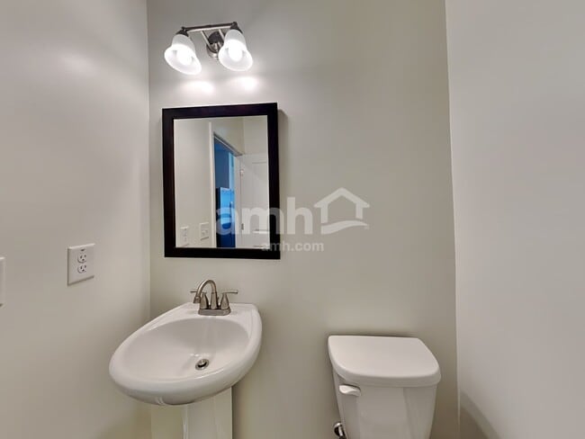 Building Photo - 4394 Kendrick Cir