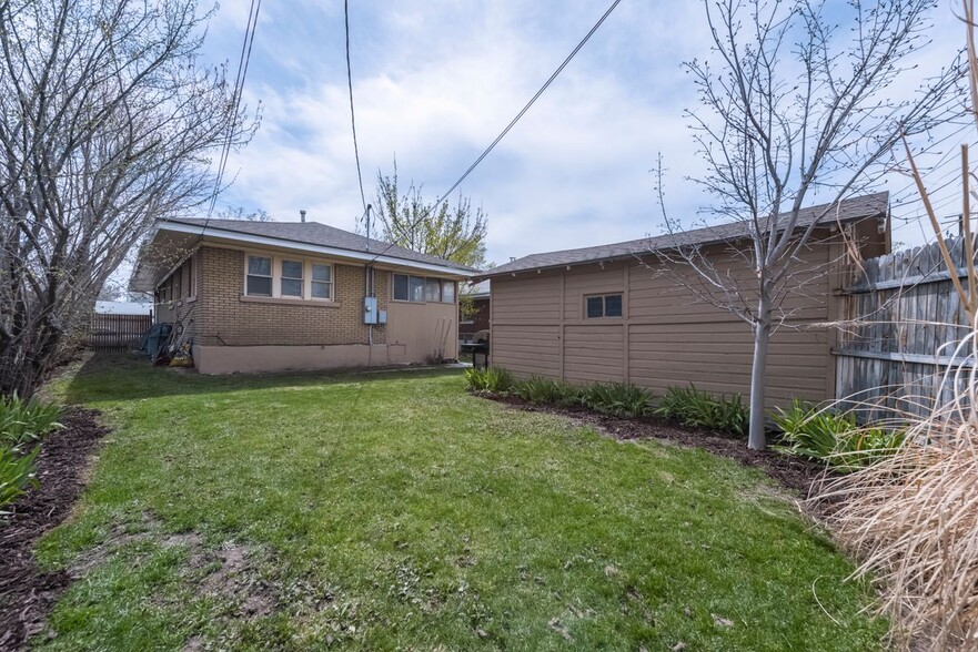 Building Photo - 409 E Coatsville Ave