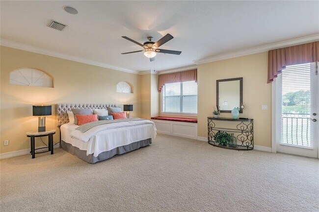 Building Photo - 13920 Clubhouse Dr