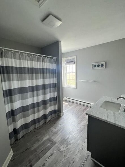 Building Photo - 116 Holden Rd