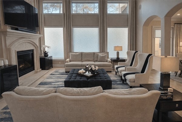 Building Photo - 43 W Loftwood Cir