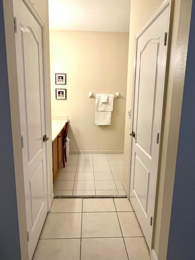 Building Photo - 11943 Sturbridge Ln