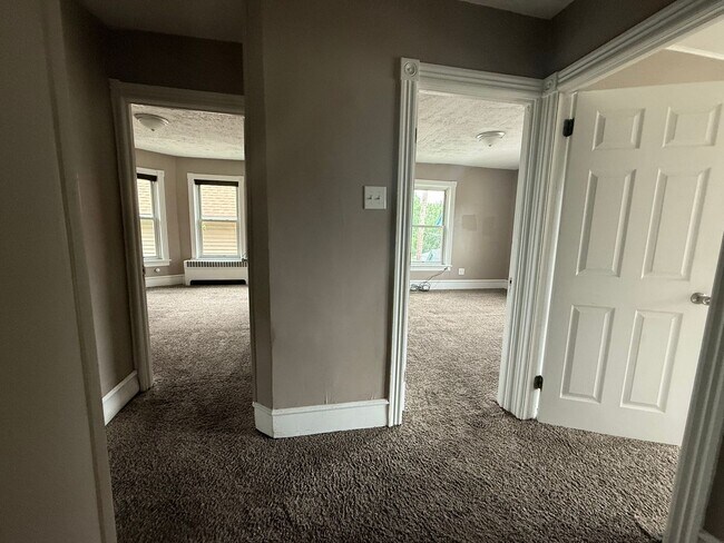 Building Photo - Charming 4-Bedroom Single-Family Home | Section?8 Eligible