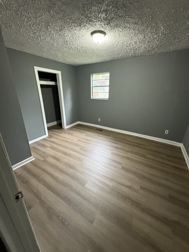 Building Photo - 611 Belle Vista Ave