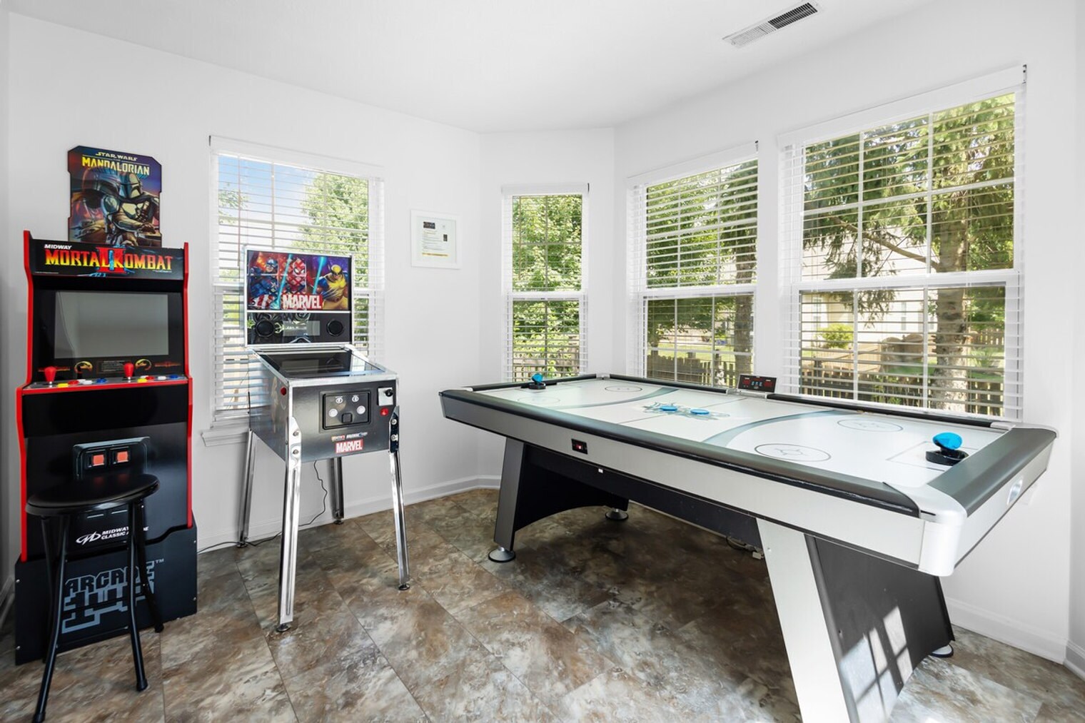 Building Photo - 11179 Catalina Dr