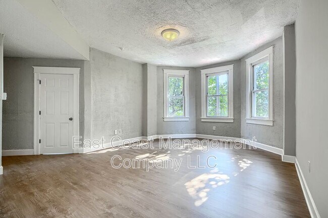 Building Photo - 2800 Harford Rd