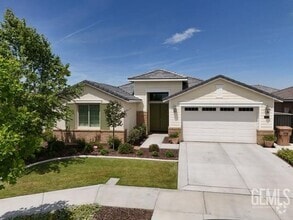 Building Photo - Beautiful 3 Bedroom / 2 Bathroom House in ...