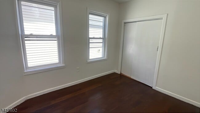 Building Photo - 120 S 7th St