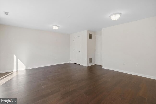 Building Photo - 407 Susan Cir