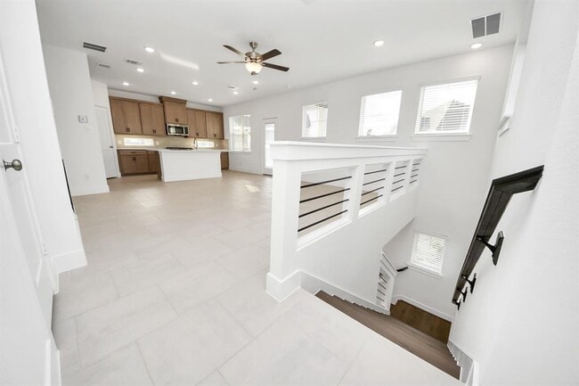 Building Photo - 1420 Shaded Rock Dr
