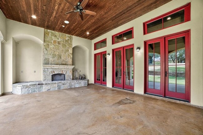Building Photo - 114 Kollmeyer Cir