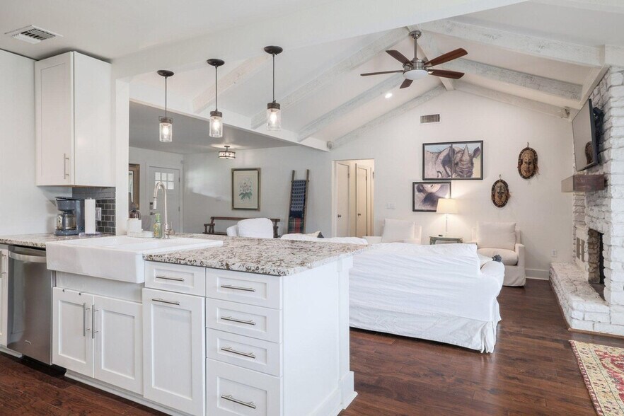 Building Photo - 7107 Scenic Brook Dr