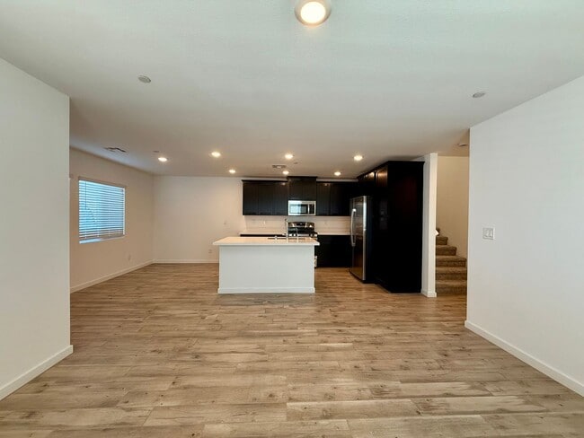 Building Photo - 4 BED 3 BATH 2 CAR GARAGE TOWNHOUSE + LOFT ON CORNER LOT w/ BALCONY