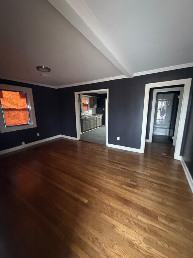 Building Photo - 1009 Cella St