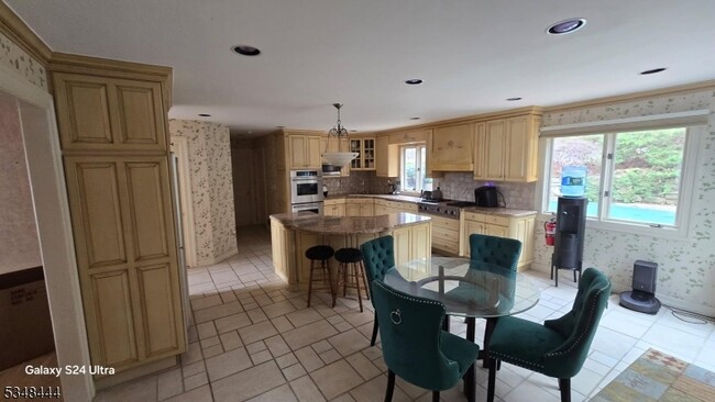 Building Photo - 19 Lea Pl