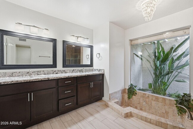 Building Photo - 7352 E Valley Vista Dr