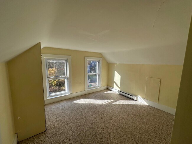 Building Photo - 21 Nelson St