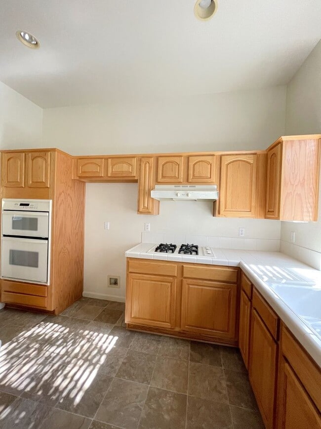 Building Photo - Gorgeous Caughlin Ranch Home