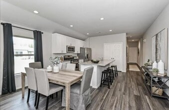 Building Photo - 25202 Pomegranate Pl